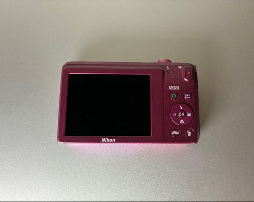 Compact Digital Cameras Nikon Coolpix S3700