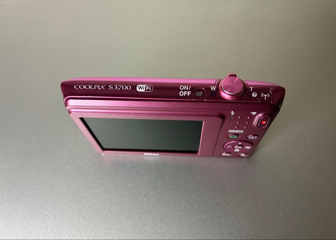 Compact Digital Cameras Nikon Coolpix S3700