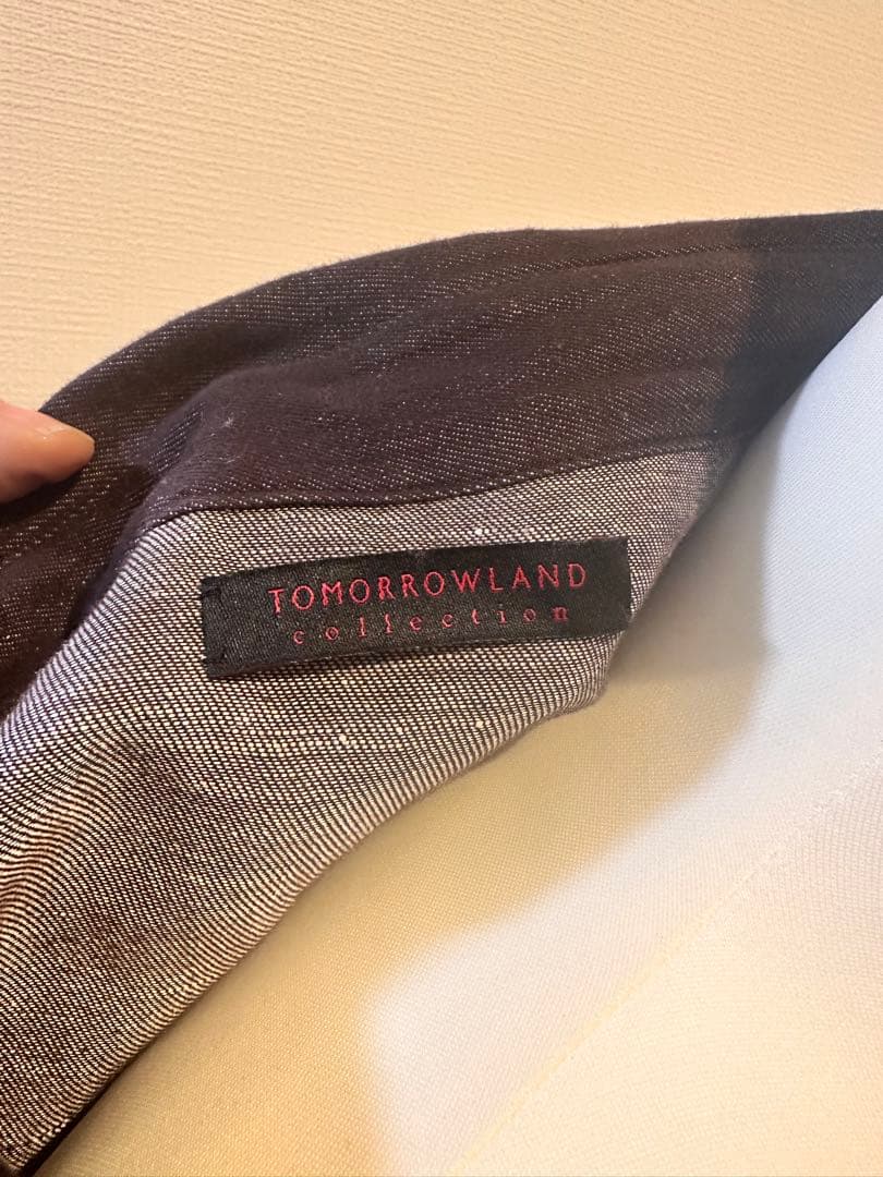 Tomorrowland No Sleeve