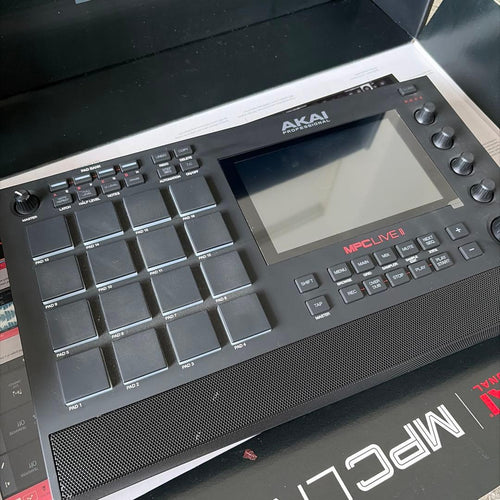 Akai Professional Midi Keyboards Pads Mpc Live Ii