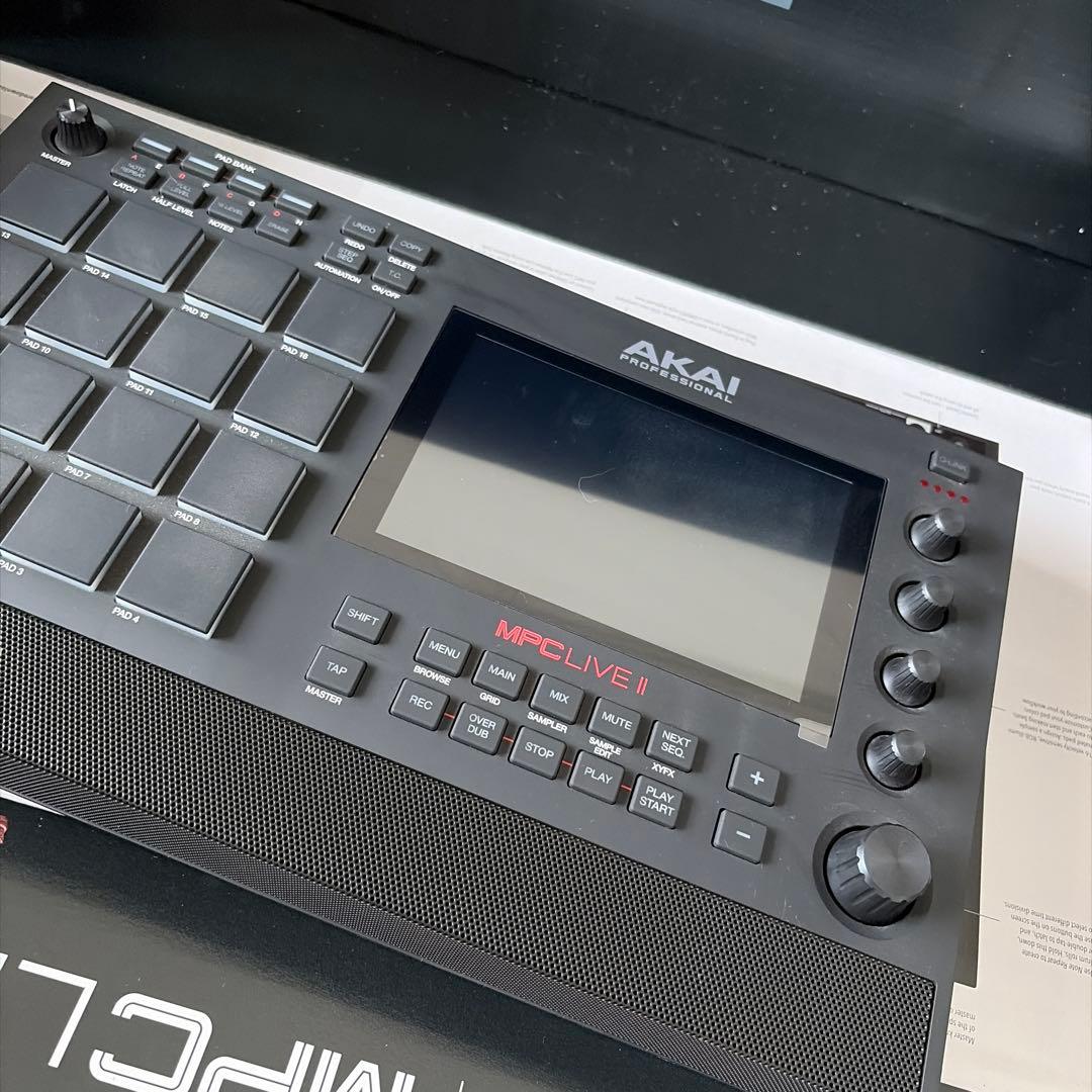 Akai Professional Midi Keyboards Pads Mpc Live Ii