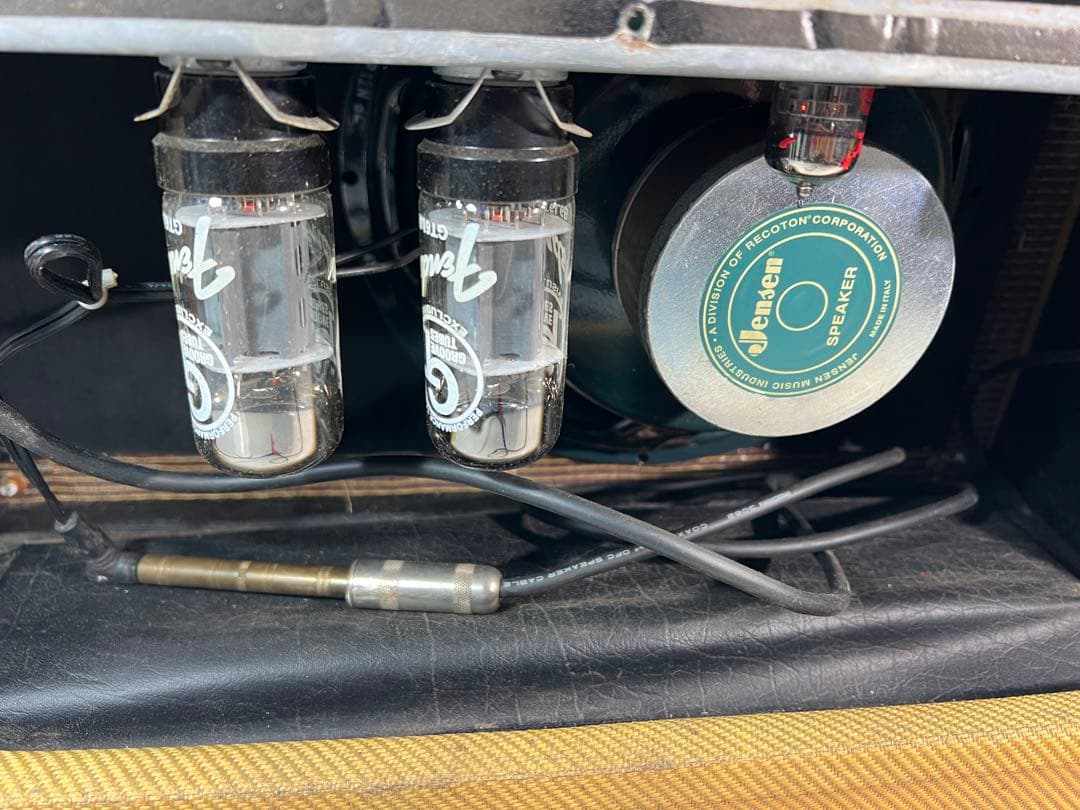 Fender Guitar Amplifiers Deluxe Roland Fs-2