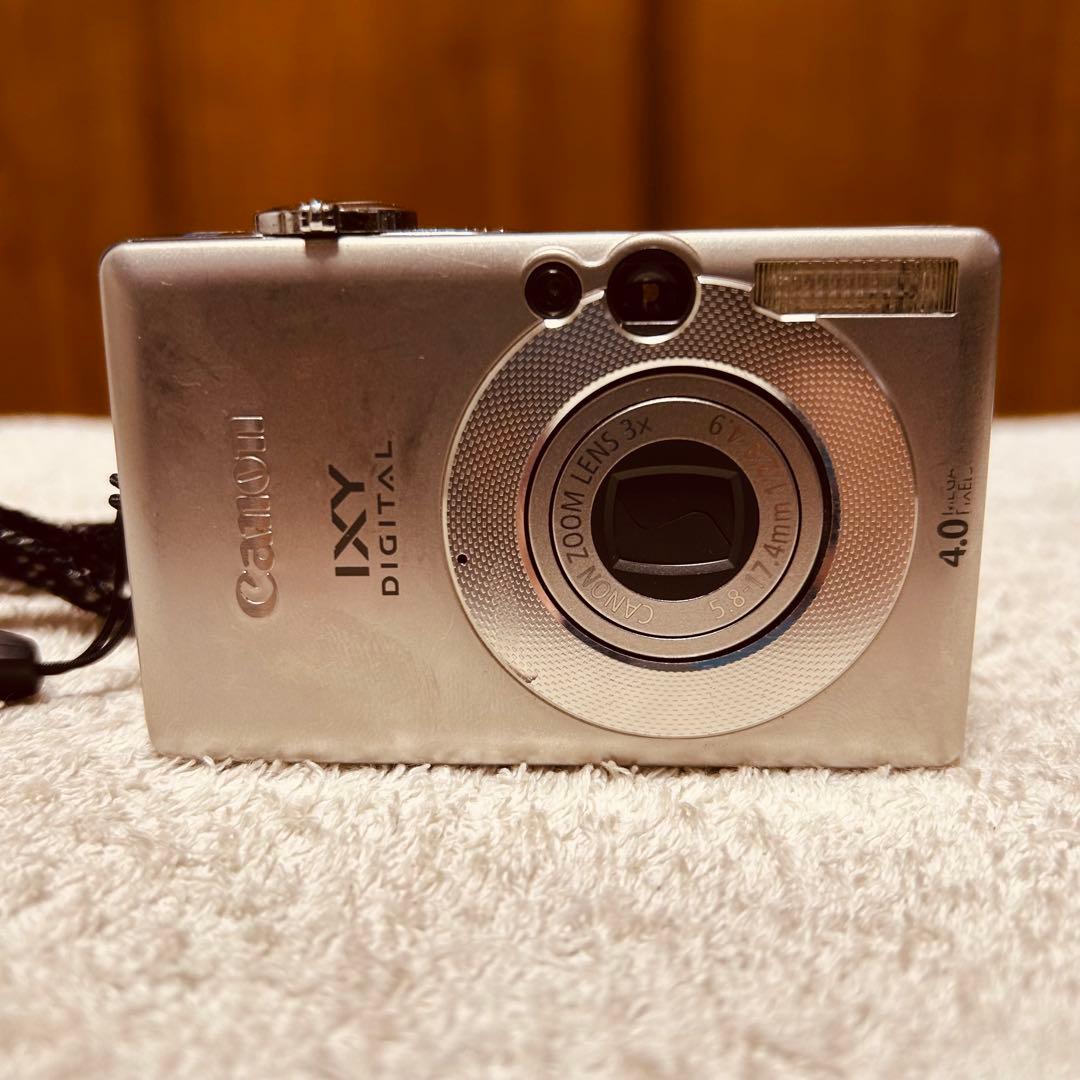 Canon Compact Digital Camera Ixy 50