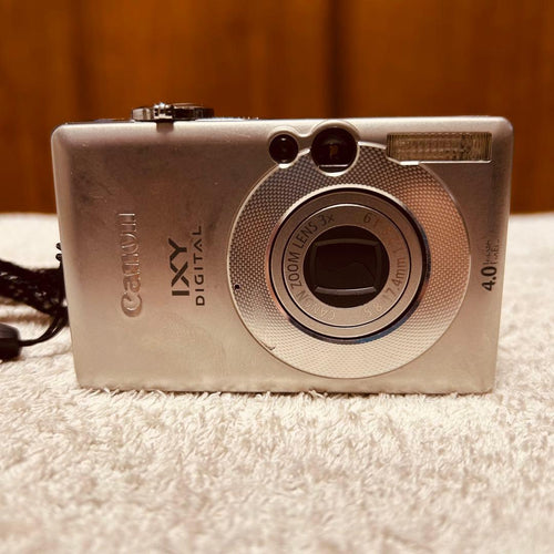 Canon Compact Digital Camera Ixy 50