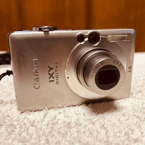 Canon Compact Digital Camera Ixy 50