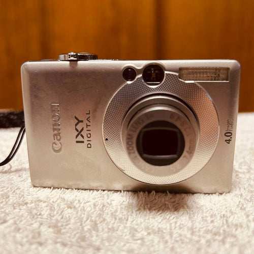 Canon Compact Digital Camera Ixy 50
