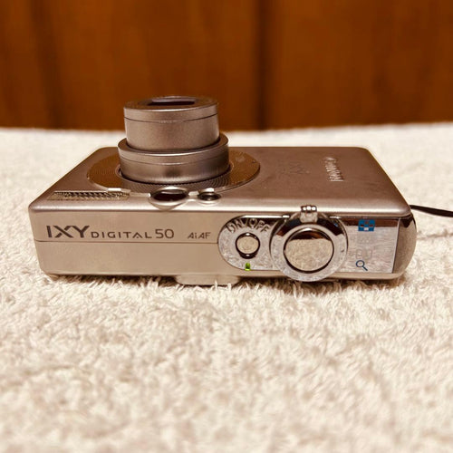 Canon Compact Digital Camera Ixy 50