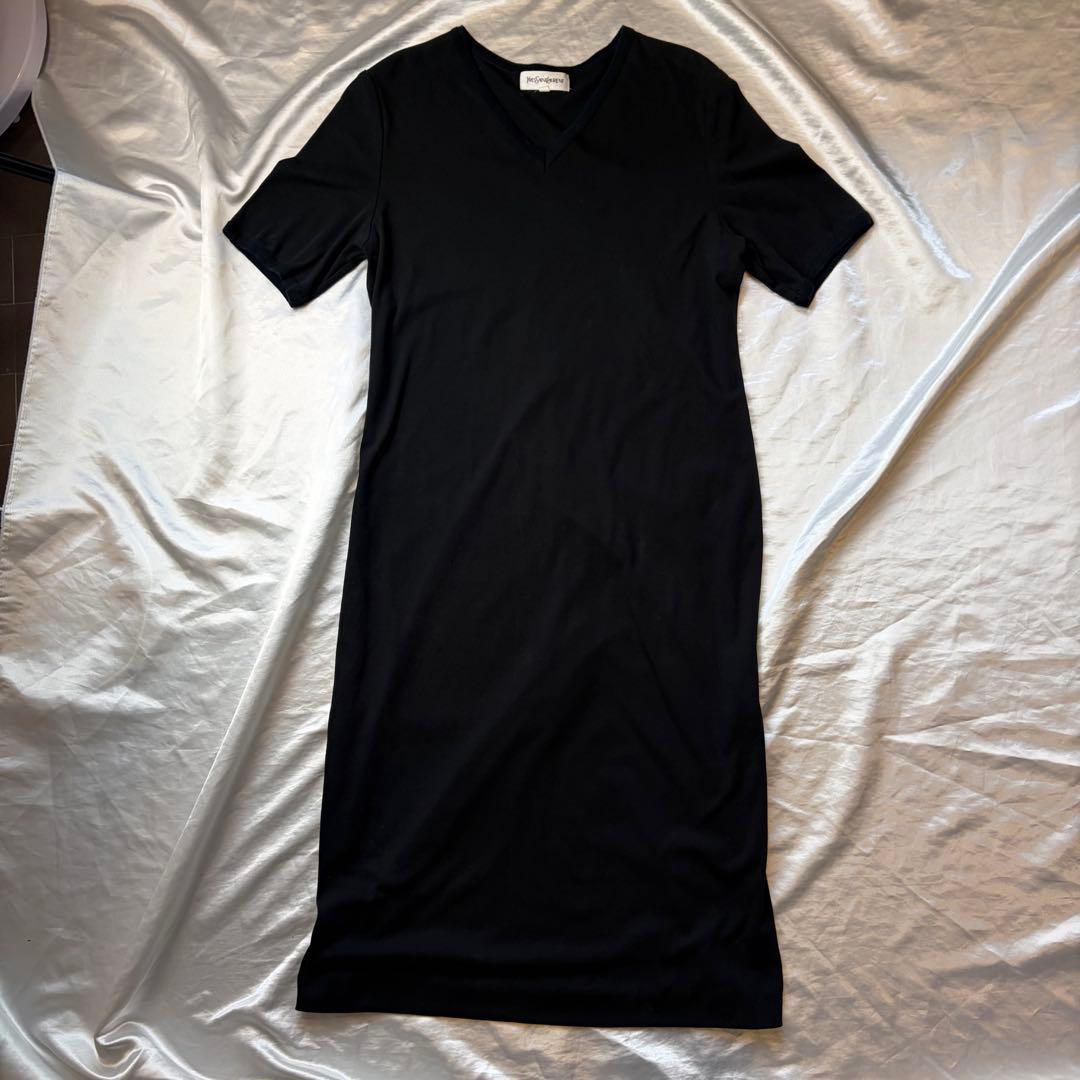 Yves Saint Laurent Short Sleeve V L