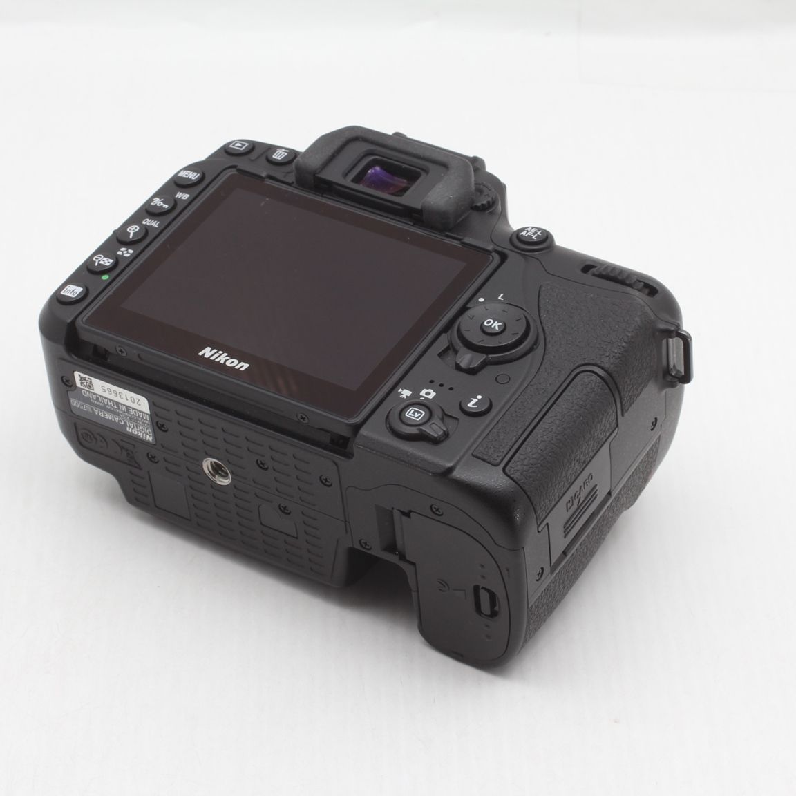 Nikon Digital Slr D7500 Js129-01198