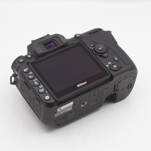 Nikon Digital Slr D7500 Js129-01198