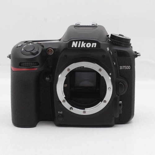 Nikon Digital Slr D7500 Js129-01198
