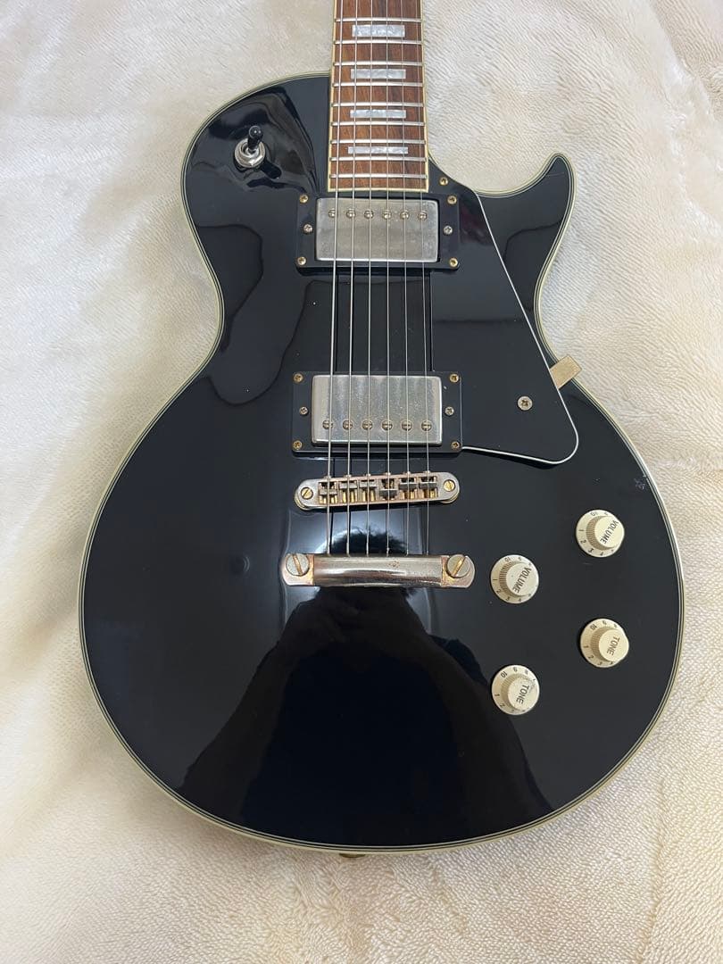 Electric Guitars Mavis