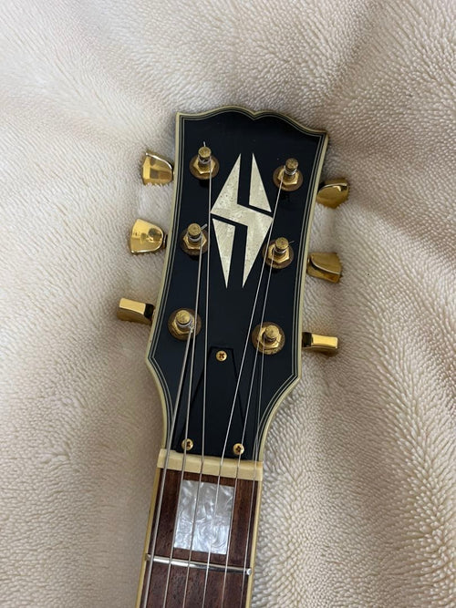 Electric Guitars Mavis