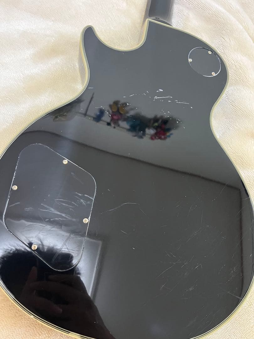 Electric Guitars Mavis