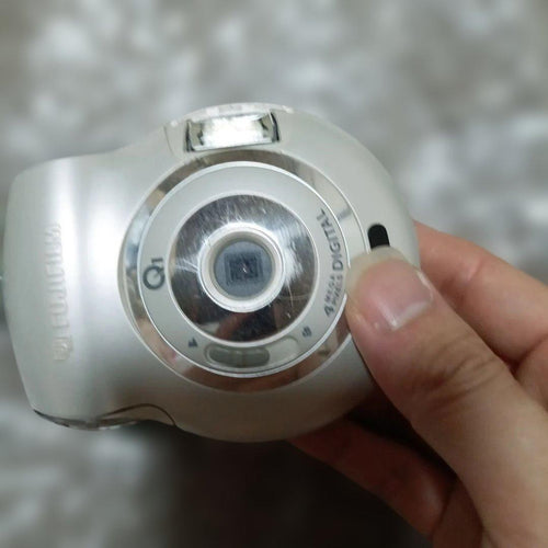 Fujifilm Compact Digital Cameras Q1
