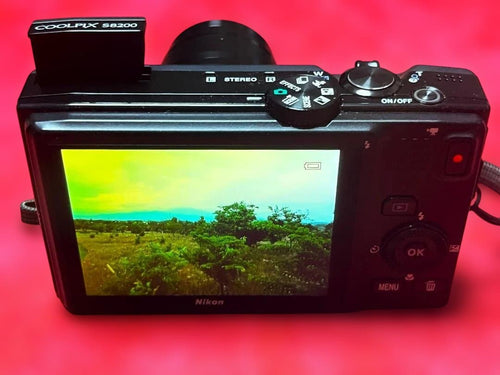 Nikon Compact Digital Camera Coolpix S8200