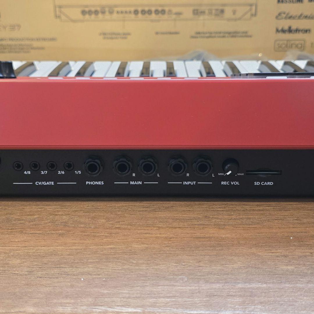 Samplers Akai Mpc Key37