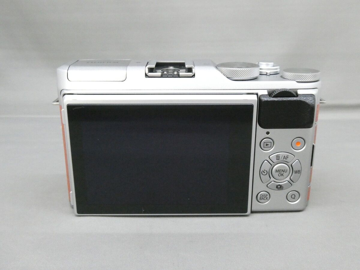 Mirrorless Interchangeable Lips X-A5
