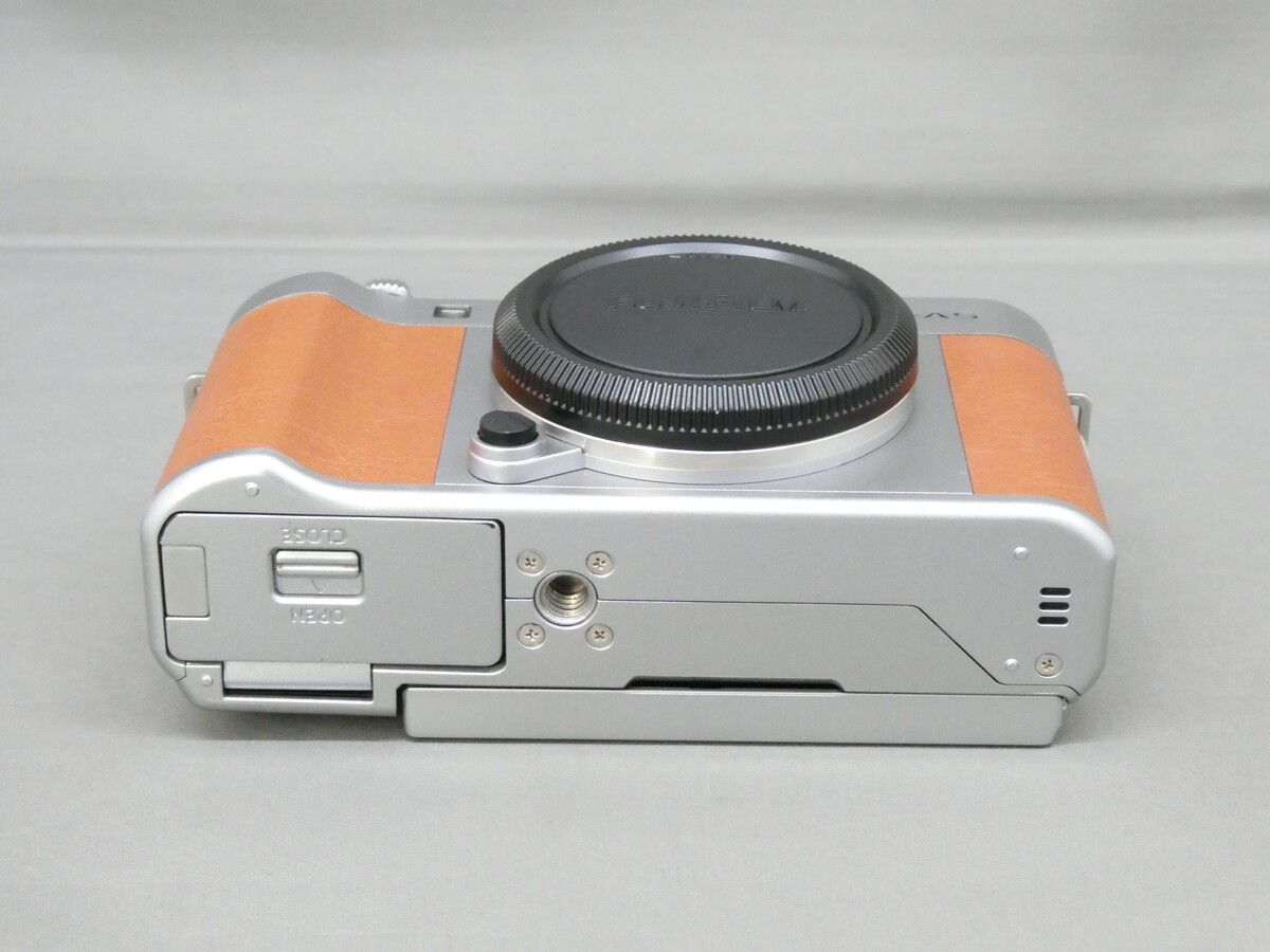Mirrorless Interchangeable Lips X-A5