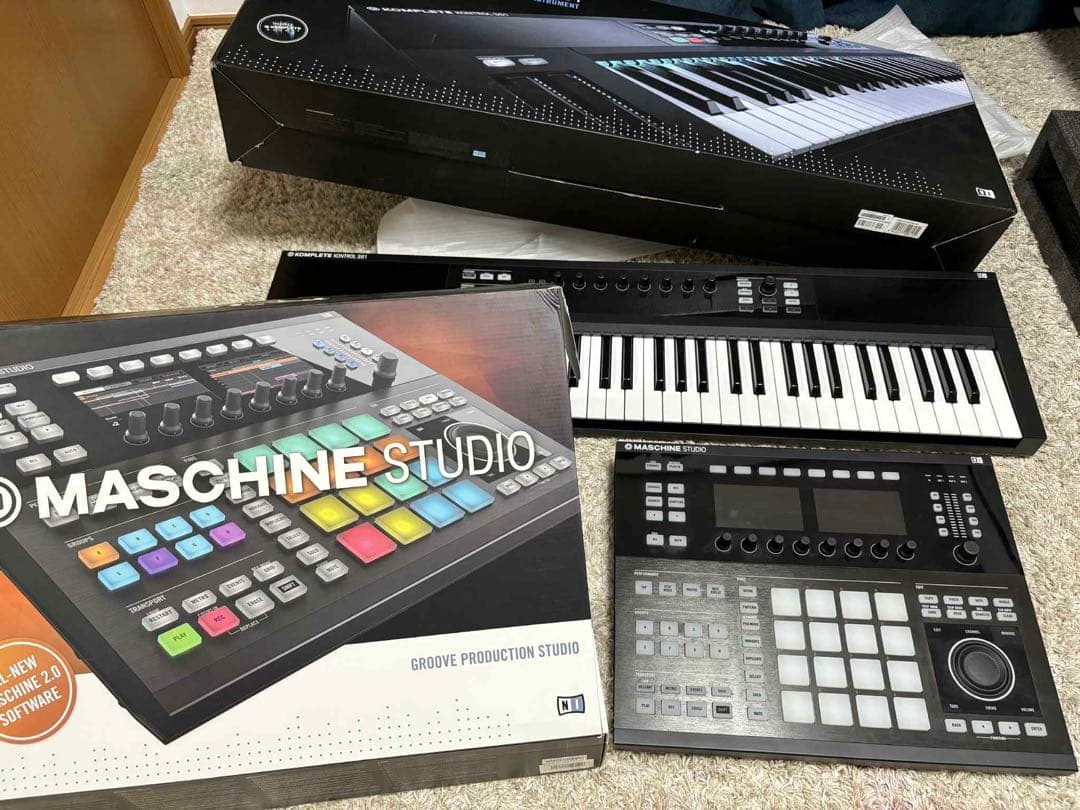 Midi Keyboard Pad Maschine Studio +Komplete Kontrol S61