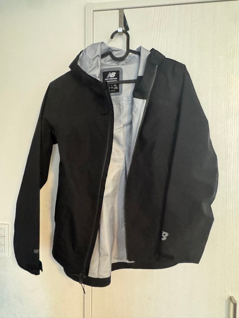 New Balance Outerwear Windbreakers S