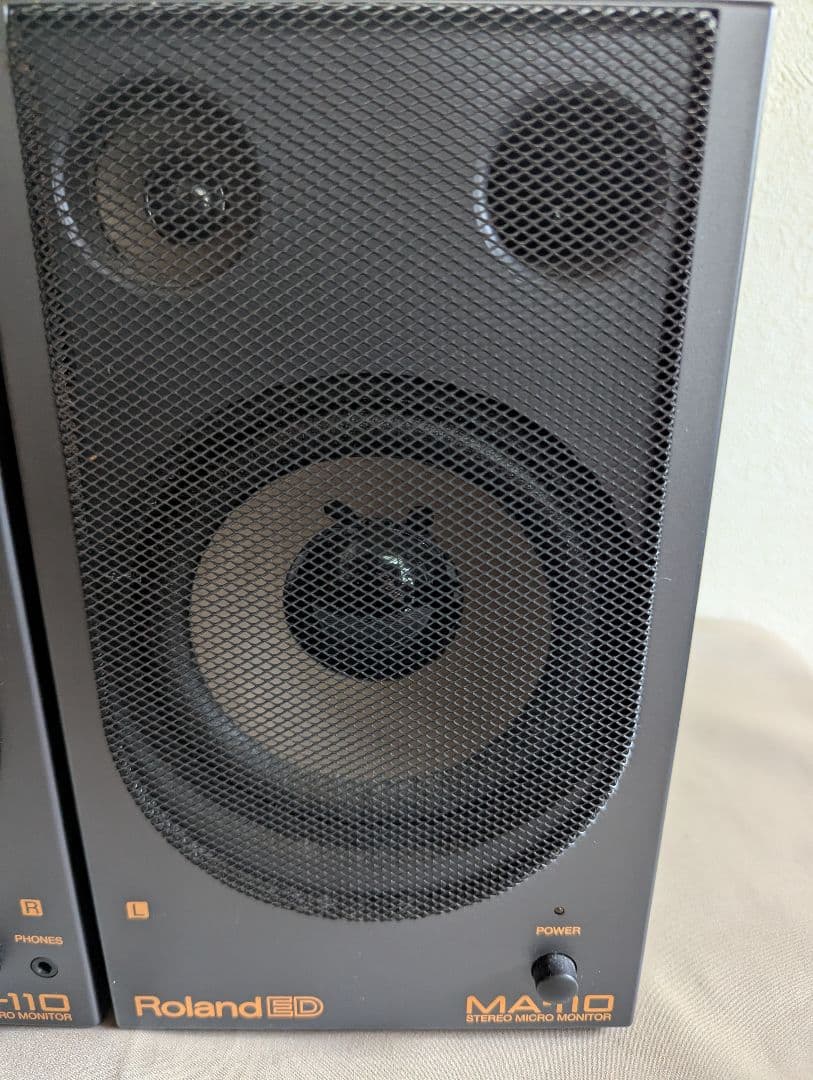 Roland Speakers Ed Ma-110