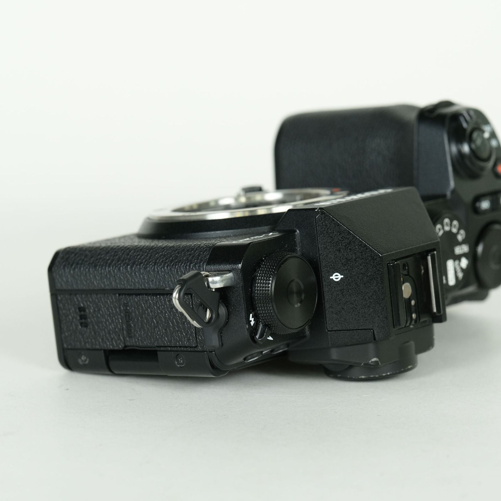 Fujifilm Mirrorless Interchangeable Lips 24,910 X-S20 X