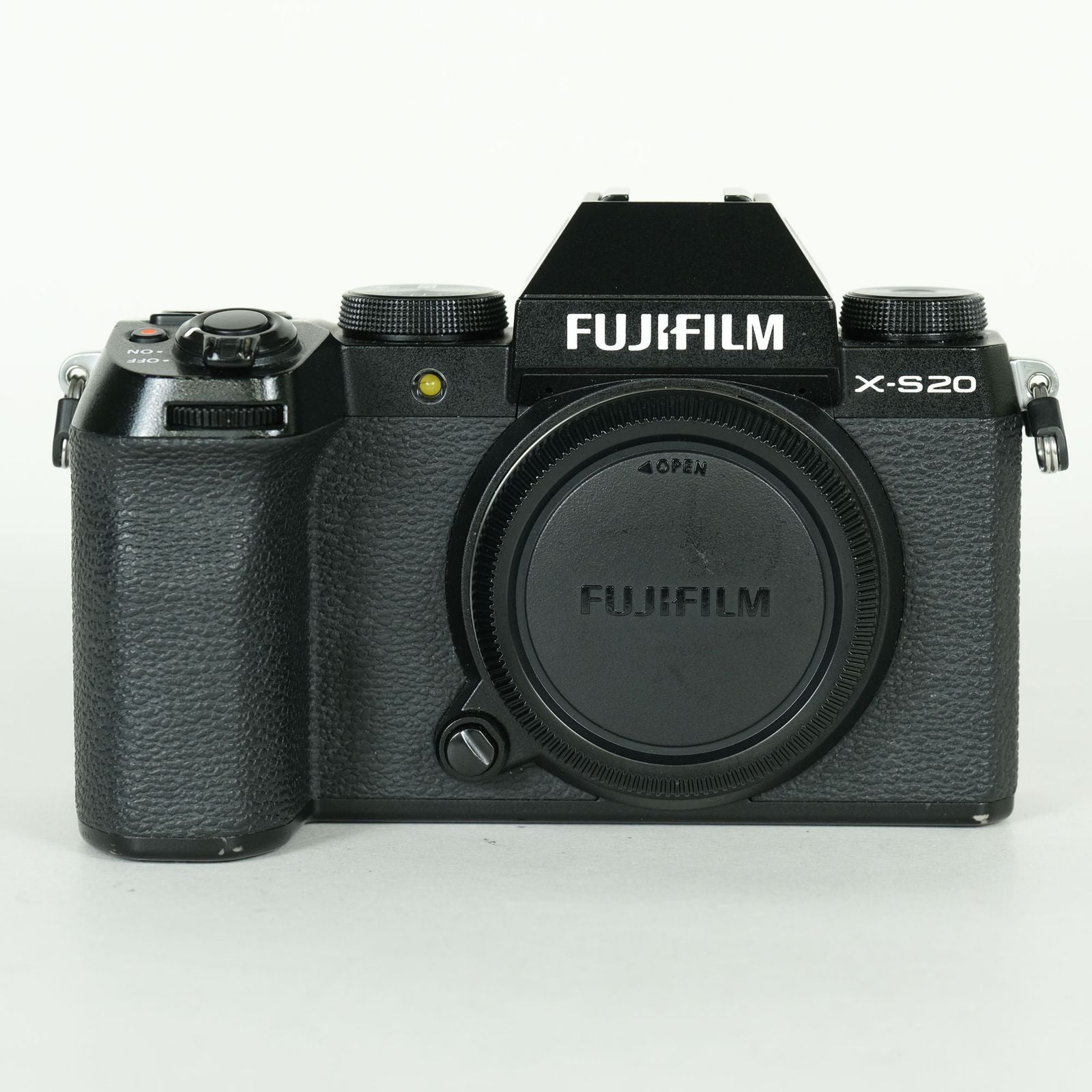 Fujifilm Mirrorless Interchangeable Lips 24,910 X-S20 X
