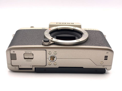 Mirrorless Interchangeable Lips X-T100
