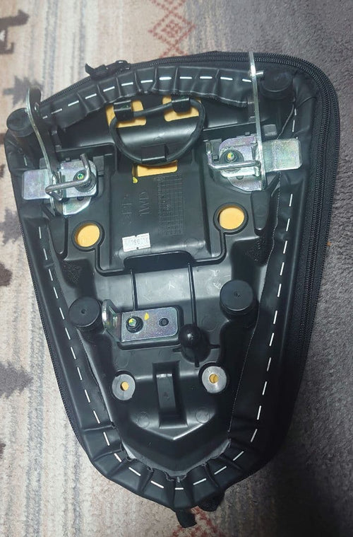 Yamaha Seat