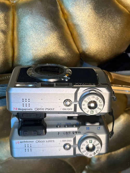 Pentax Compact Digital Camera Optio 750Z 2