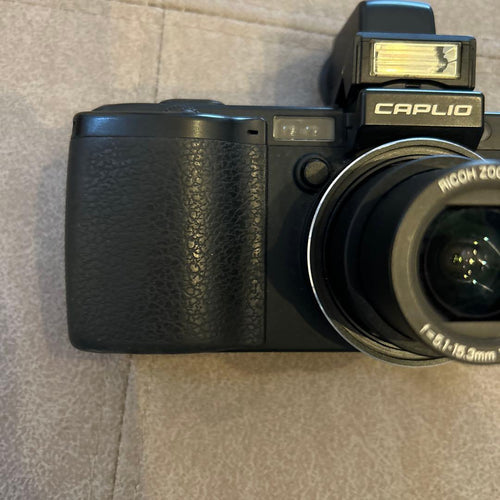 Ricoh Compact Digital Camera Caplio Gx100 Vf-1