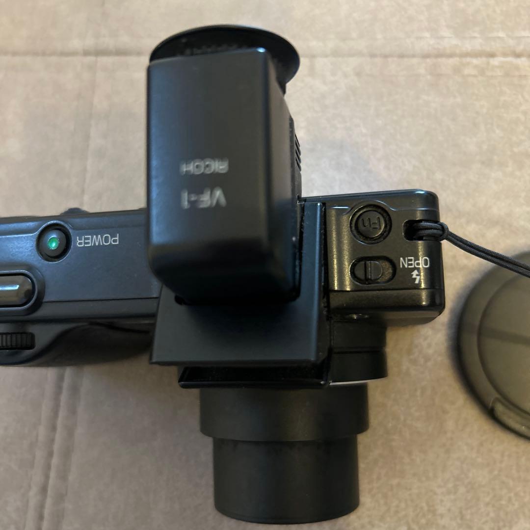 Ricoh Compact Digital Camera Caplio Gx100 Vf-1