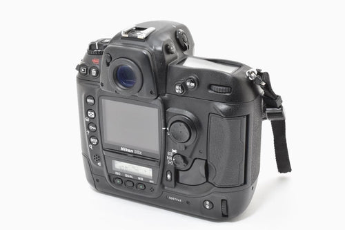 Digital Slr 1,565 Nikon D2X #21924