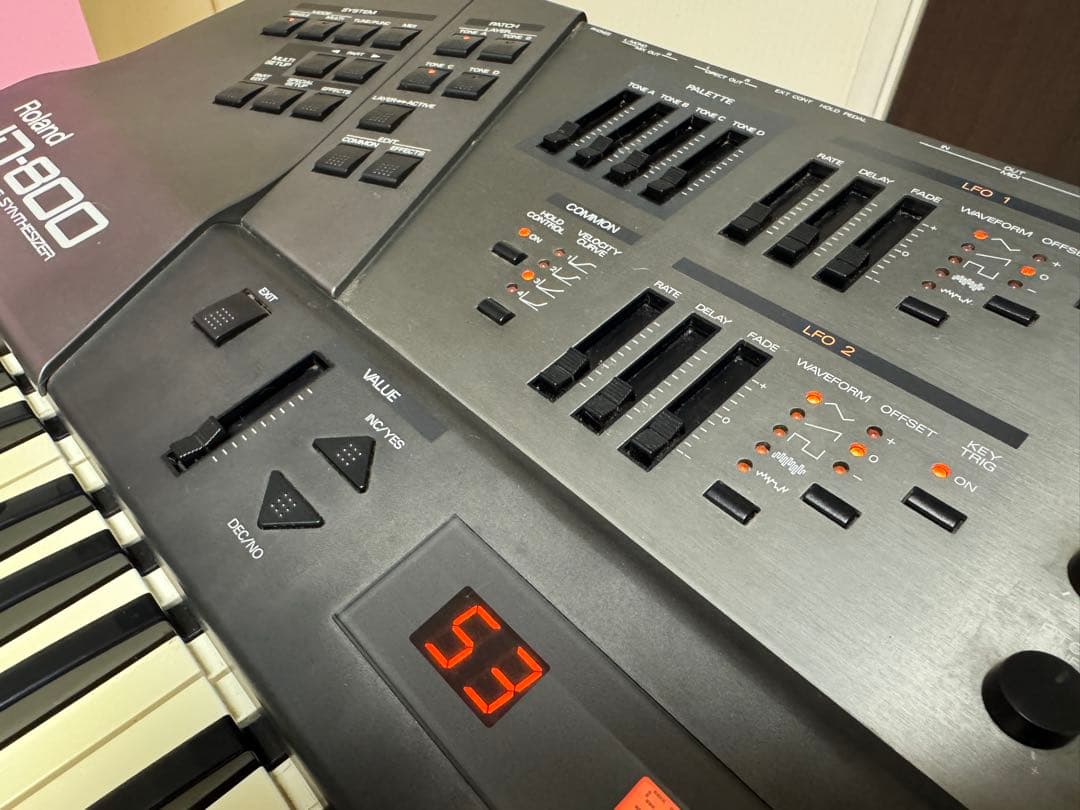 Roland Analog Synthesizer Jd-800