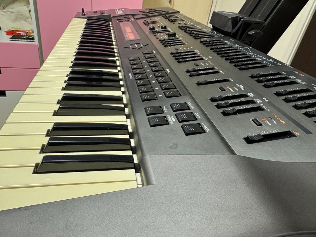 Roland Analog Synthesizer Jd-800