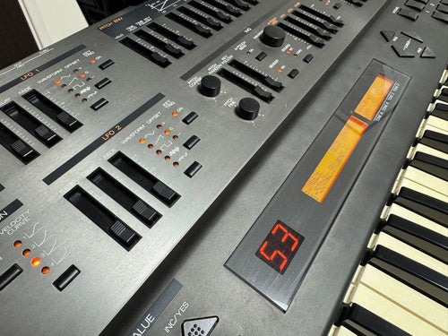 Roland Analog Synthesizer Jd-800