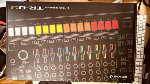 Roland Rhythm Machines Tr-8S