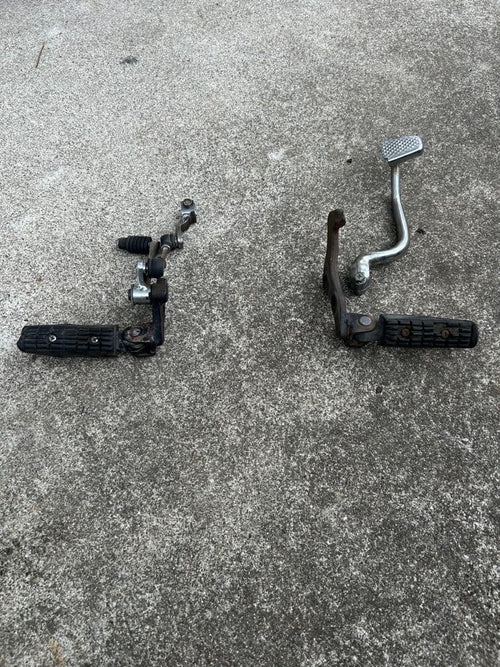 Steps Pedals Sr400
