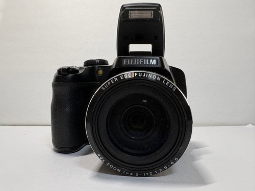 Fujifilm Compact Digital Camera Finepix S8200