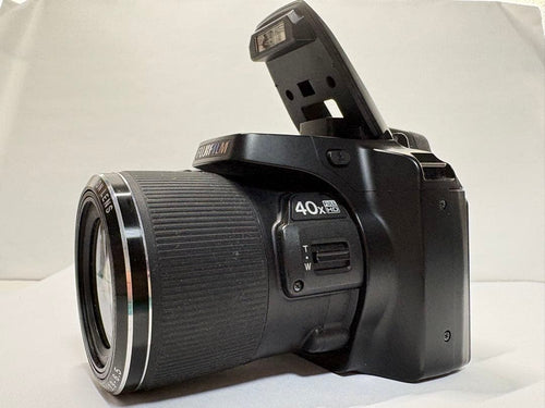 Fujifilm Compact Digital Camera Finepix S8200