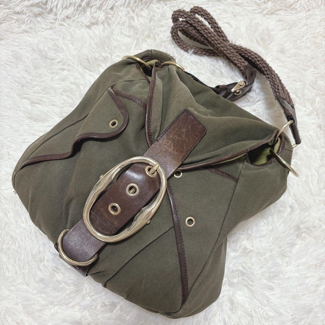 Yves Saint Laurent Shoulder Bags