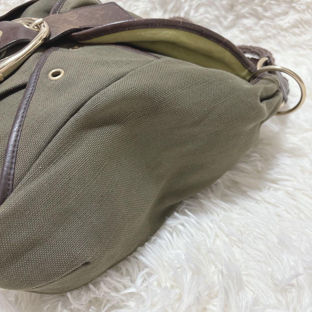 Yves Saint Laurent Shoulder Bags