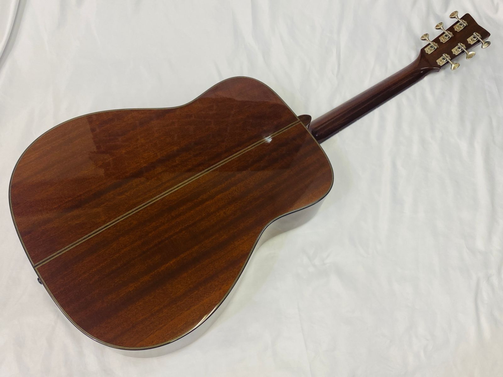 Acoustic Guitar Yamaha The Fg 2005