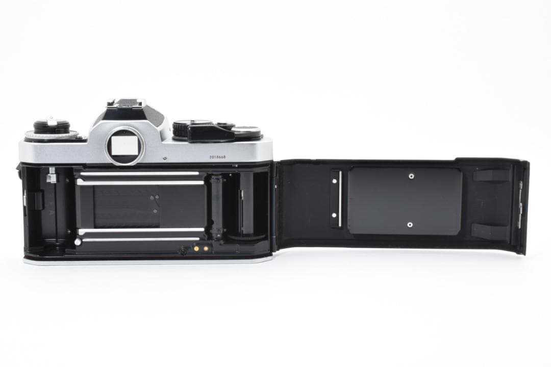 Nikon Slr Camera (Film) Fe2 H210