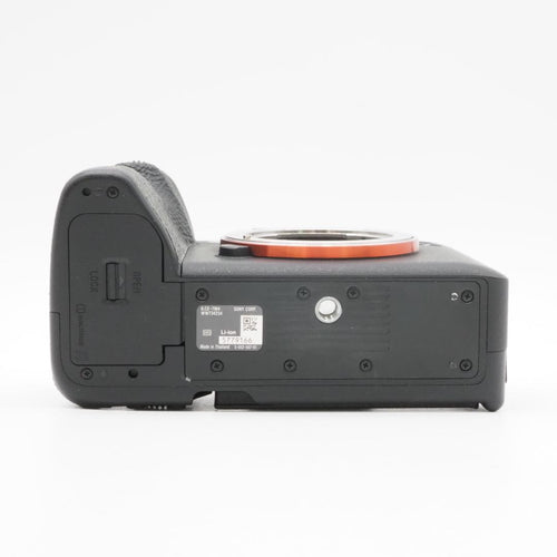 Mirrorless Interchangeable Lips 3,898 Sony 7Iv
