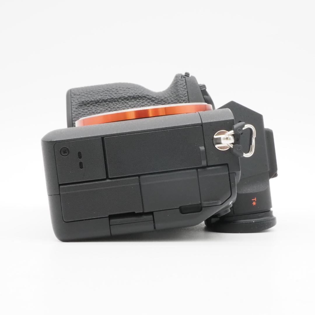 Mirrorless Interchangeable Lips 3,898 Sony 7Iv
