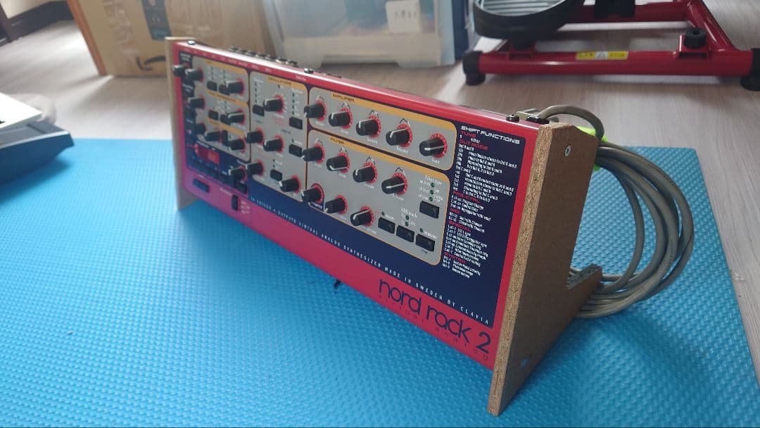 Analog Synthesizer Clavia Nord Rack 2