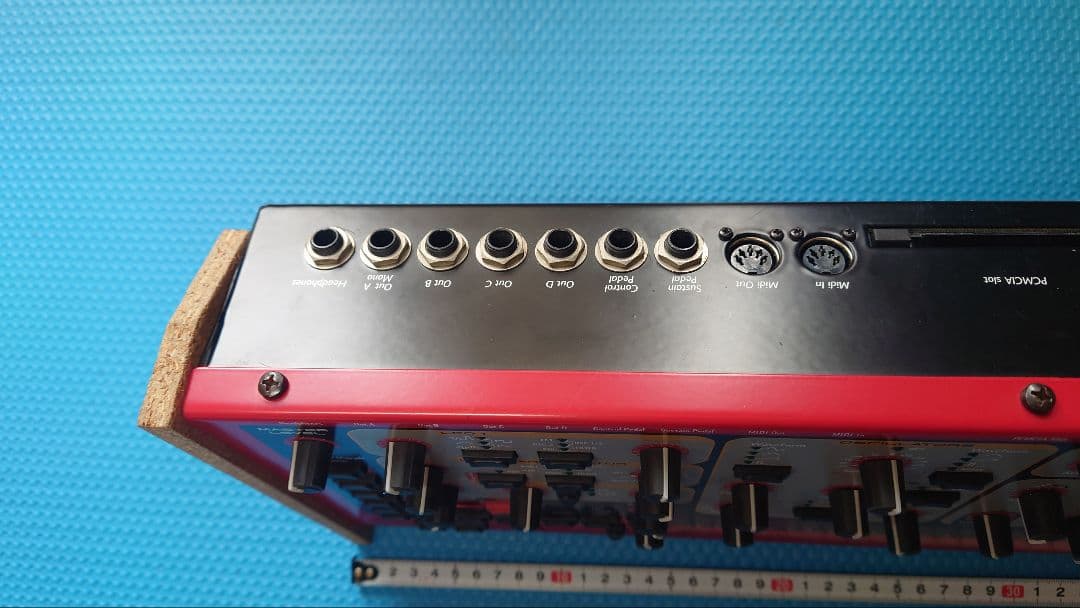 Analog Synthesizer Clavia Nord Rack 2