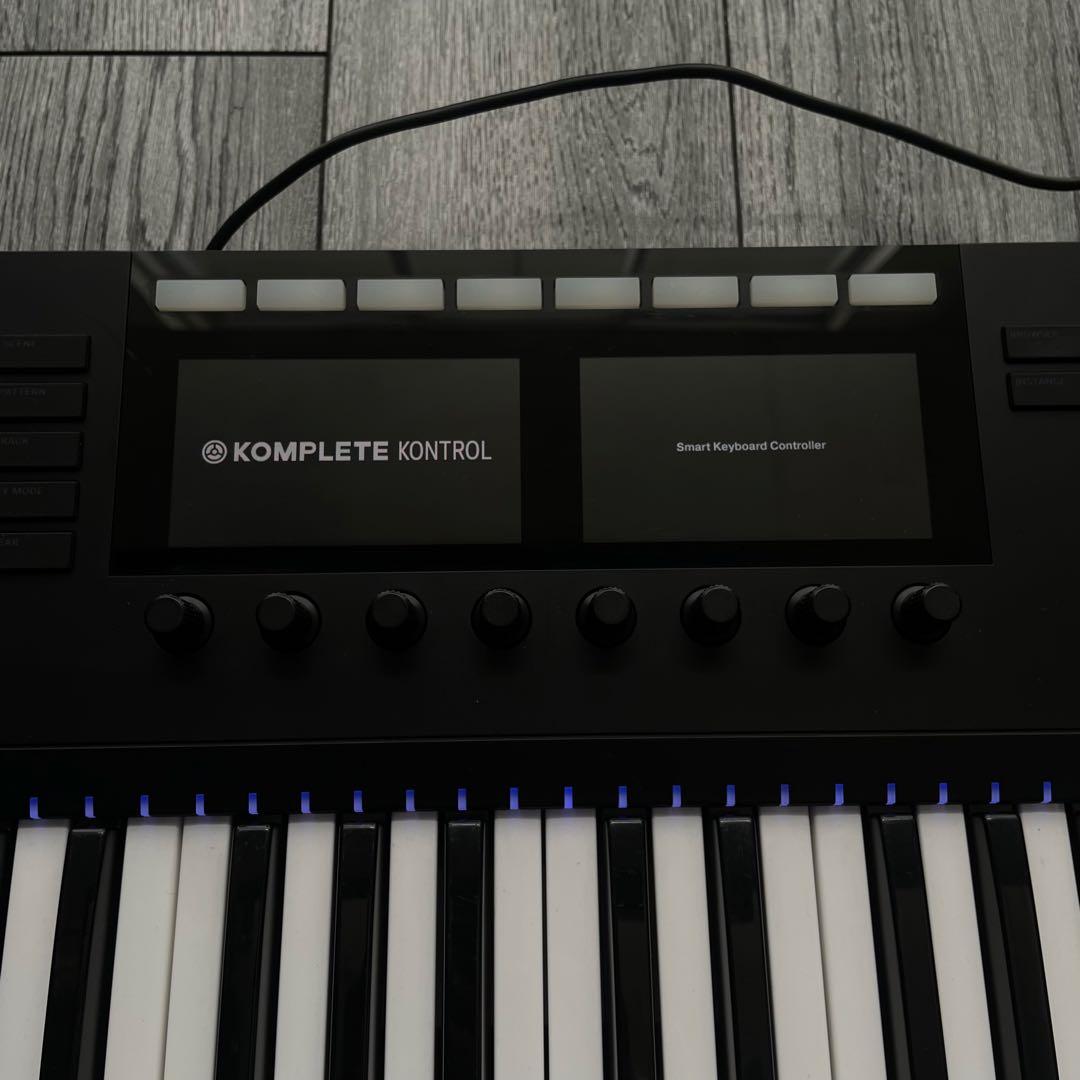 Midi Keyboard Pad Kompletekontrol S49 Mk2